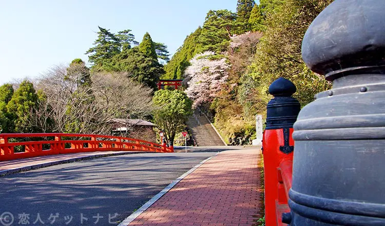 霧島神宮の赤い橋